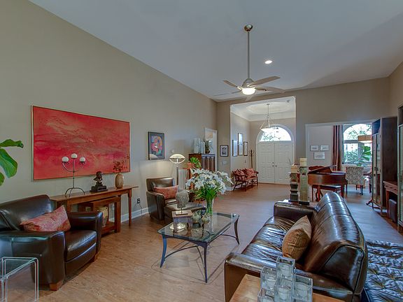 5th image of 149 Richards Glen Dr