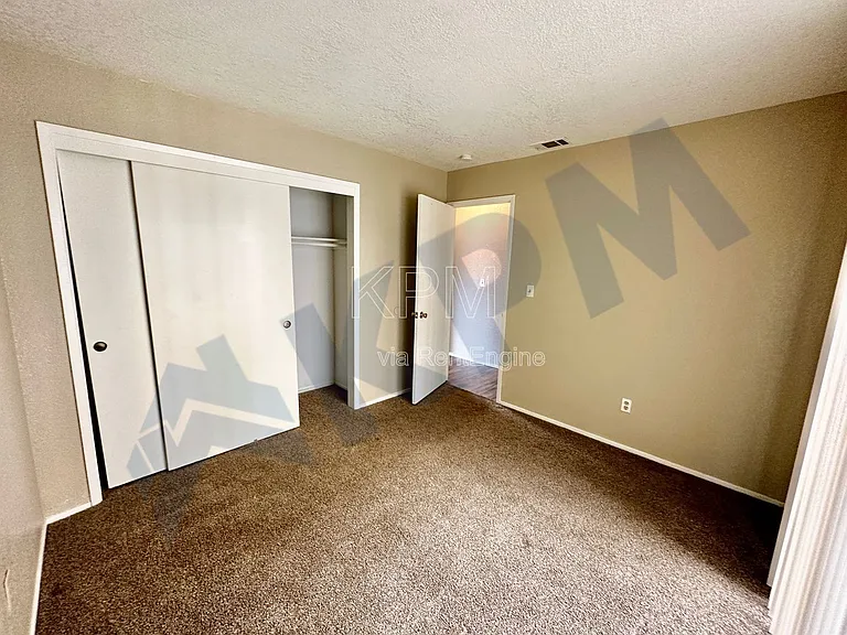 7203 Kelley Dr — Photo 15