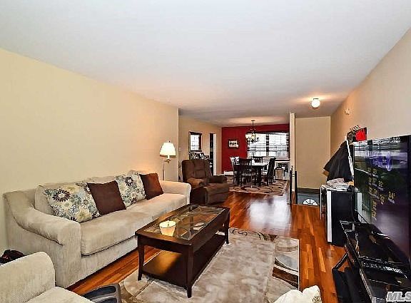 3rd image of 3603 Wilshire Ln