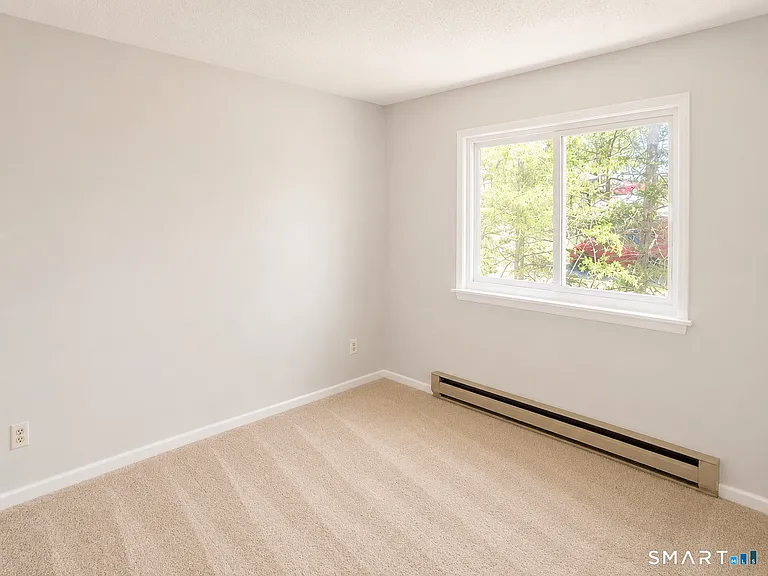 84 Wilmot St — Photo 12
