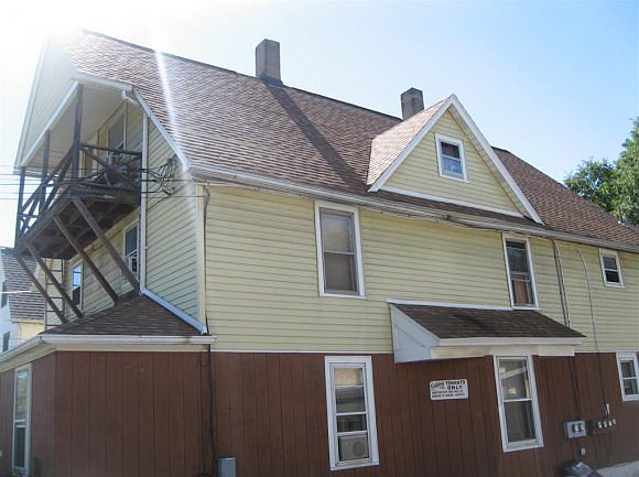 2nd image of 107 107 1/oak Hill Ave