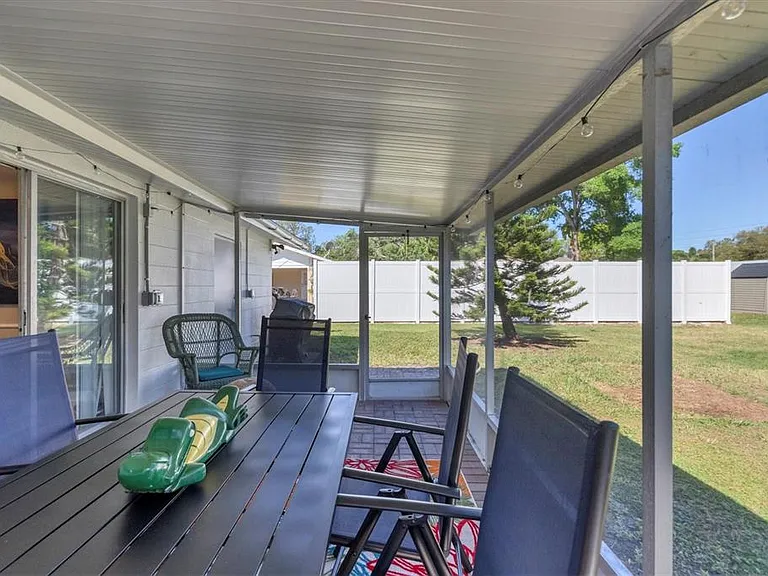 2323 Doud St — Photo 29