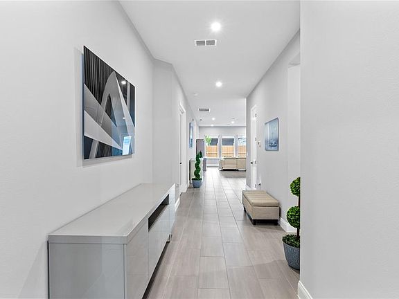 3rd image of 6526 Circle Rock Way