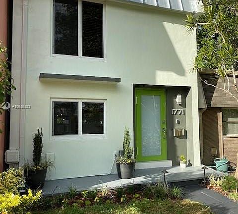 2nd image of 1771 NE 142nd St