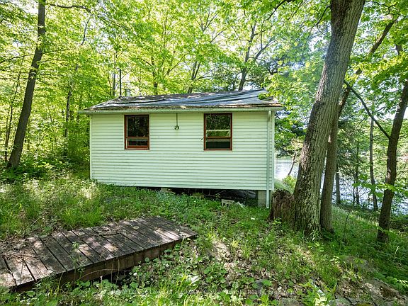 3rd image of 520 Sweets Portage Rd