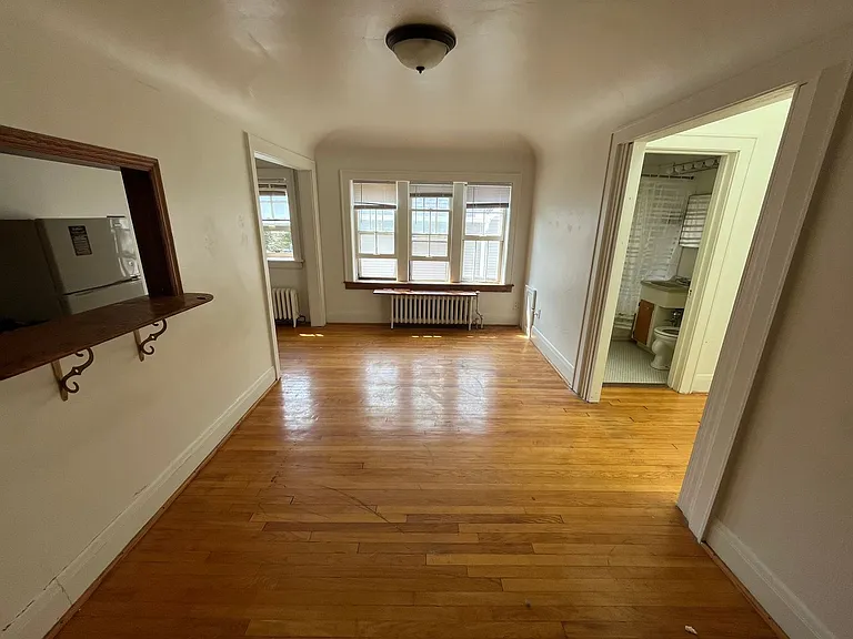 1345 N Astor St — Photo 2