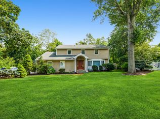 37 Buckingham Rd, Cresskill, NJ 07626