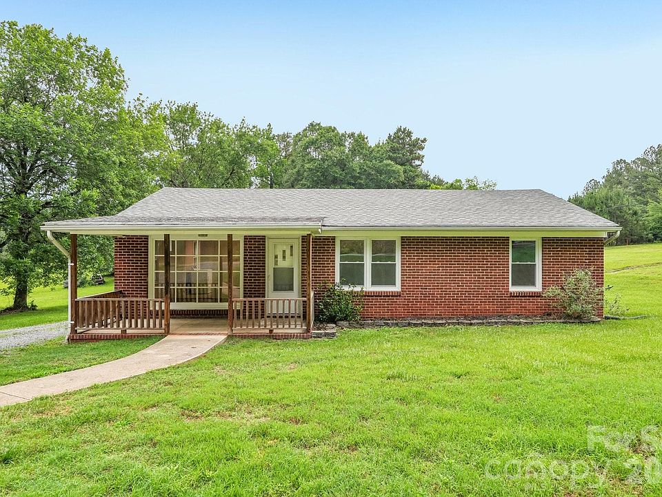 1st image of 435 Parker Cir