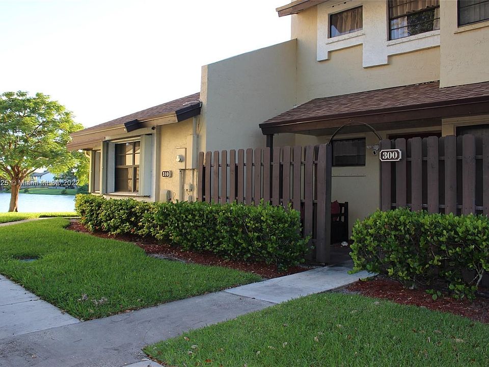 1st image of 300 SW 97th Ave #300