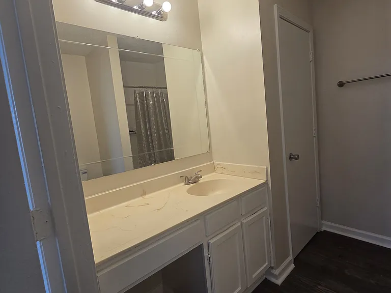 6043 Green Forest Dr — Photo 13
