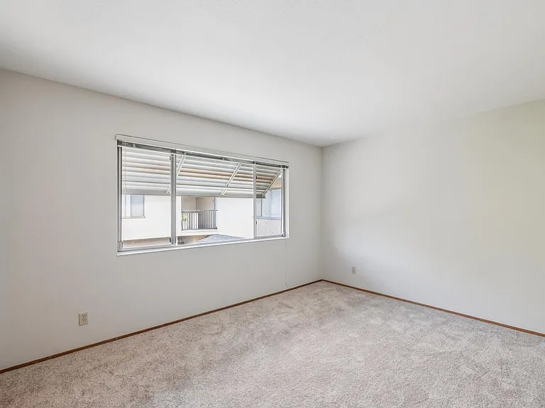 Fremont 854 — Photo 10