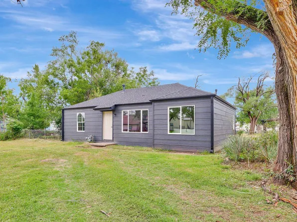 737 N Flora St, Wichita, KS 67212