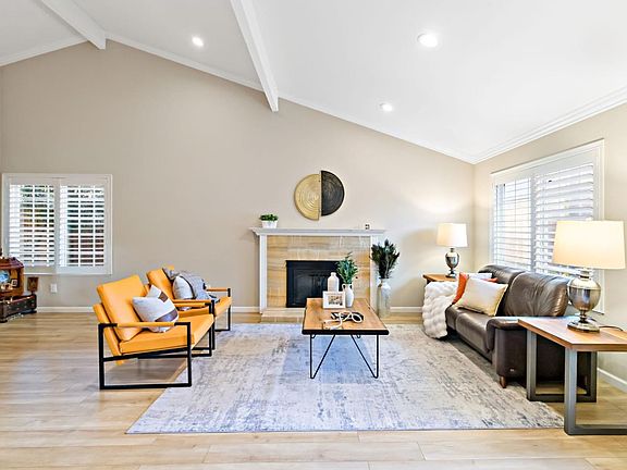 3rd image of 2831 Riedel Rd