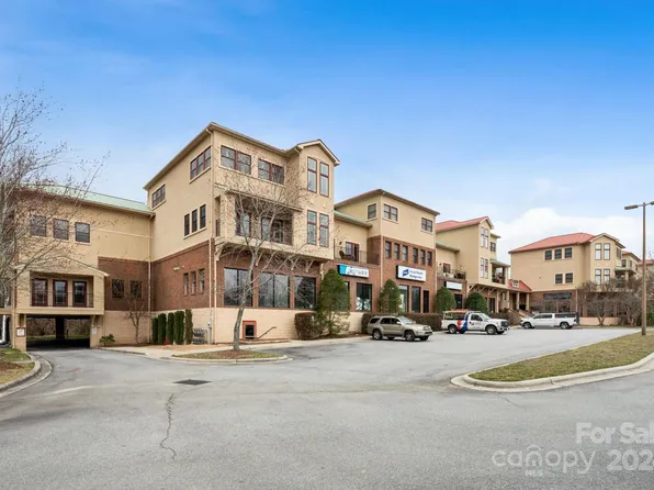 475 S Church St APT H, Hendersonville, NC 28792