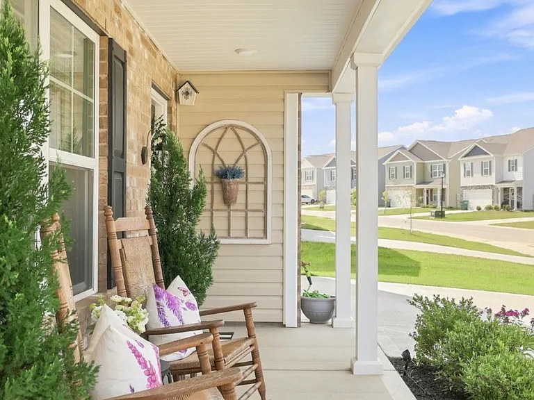 1041 Persimmon Ln — Photo 27