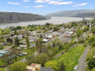 714 E Klickitat St, Lyle, WA, 98635