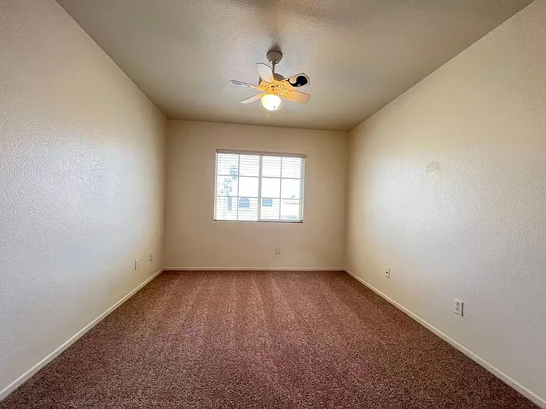 8704 Autumn Valley Ave — Photo 22