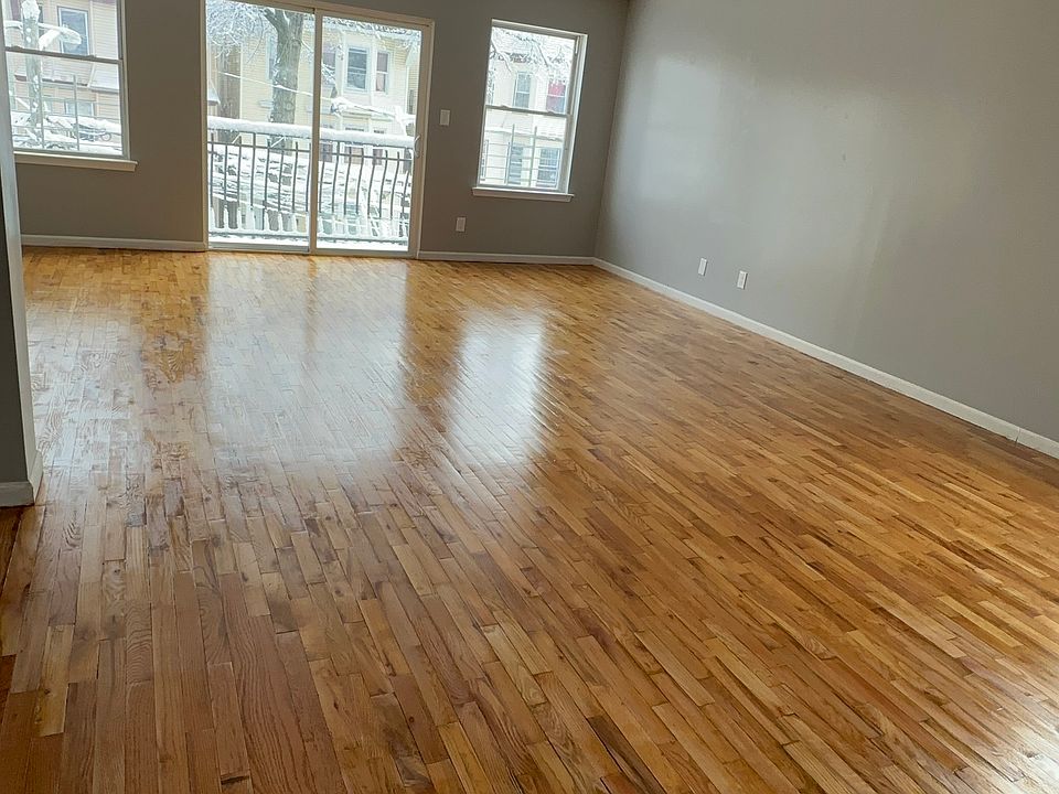 1st image of 803-805 S 14th St Floor 3