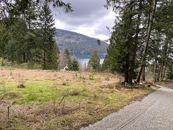 5th image of 672 Isabella Point Rd