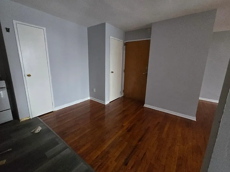 901 Stuyvesant Ave #1C — Photo 5