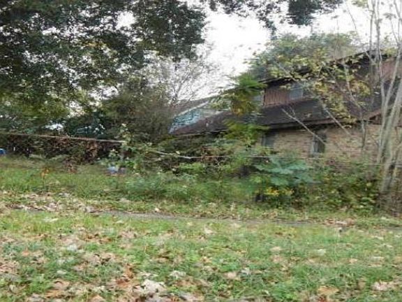 4th image of 2511 Cherry Ln