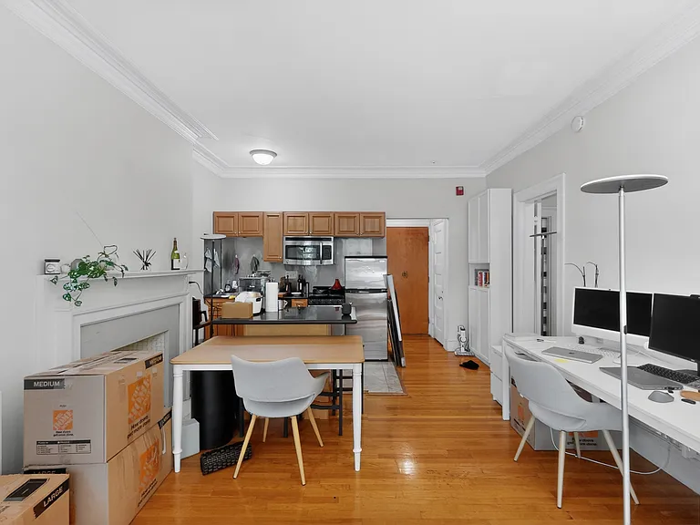 1071 Beacon St #3 — Photo 6