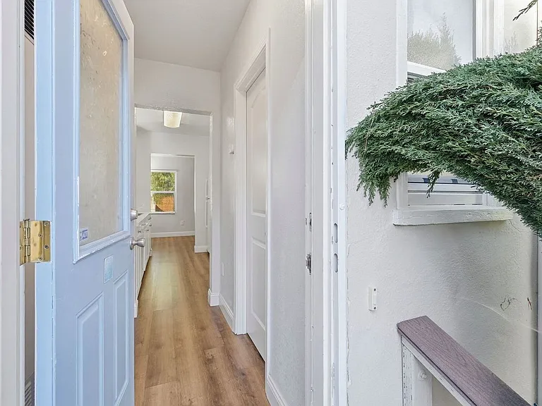 708 Broadway — Photo 11