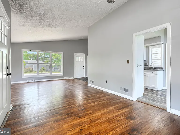 6901 Chippewa Dr — Photo 22
