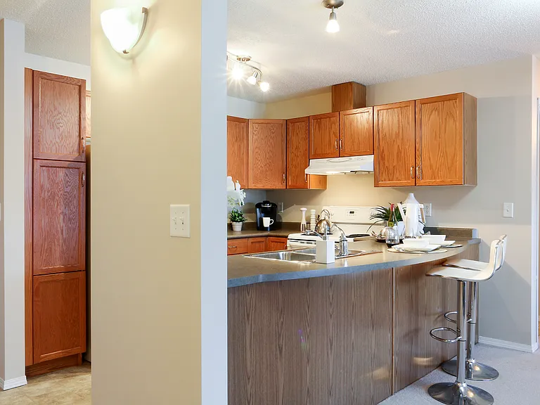 333 Warde Ave — Photo 16