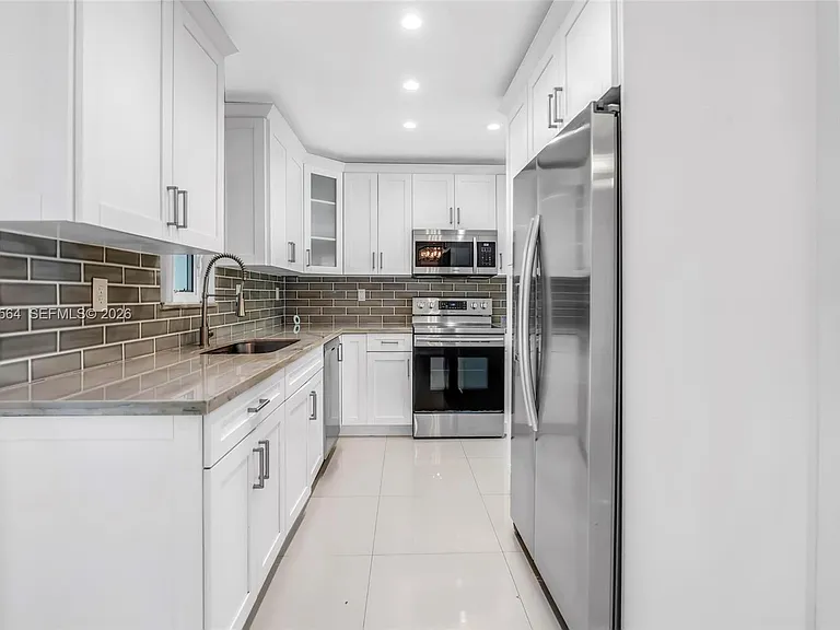 9841 Dominican Dr — Photo 11