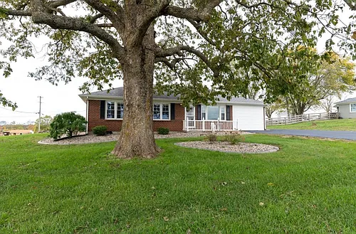 9412 Harrodsburg Rd Photo 1