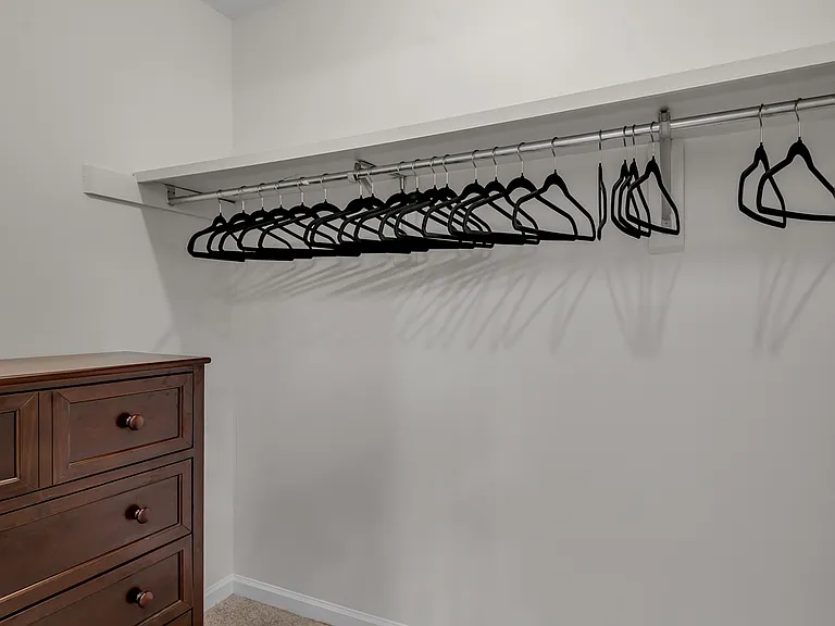 Suite walk-in closet