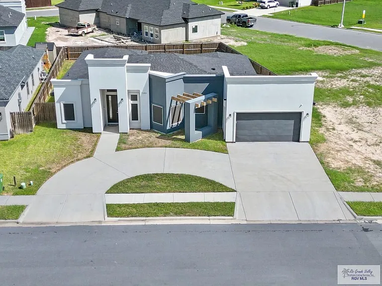 7283 Rain Forest Dr — Photo 6