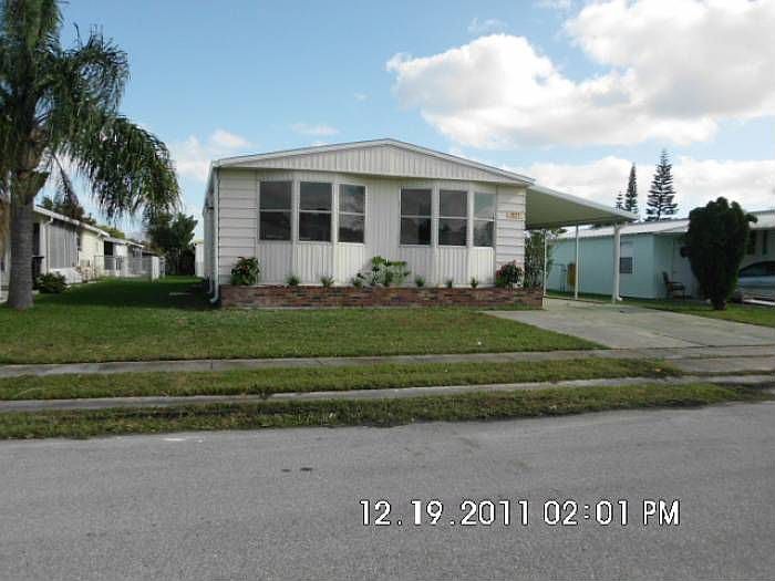 1825 Sago Palm St