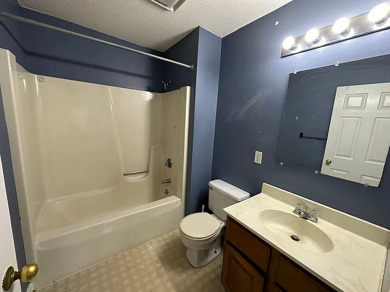 1 Salem Pl — Photo 13