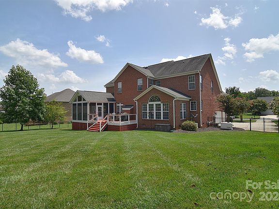 5th image of 8341 Carly Ln W