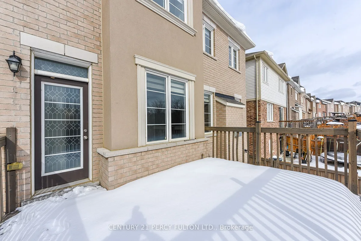 Building Photo - 1040 Foxtail Cres #MAIN 2ND