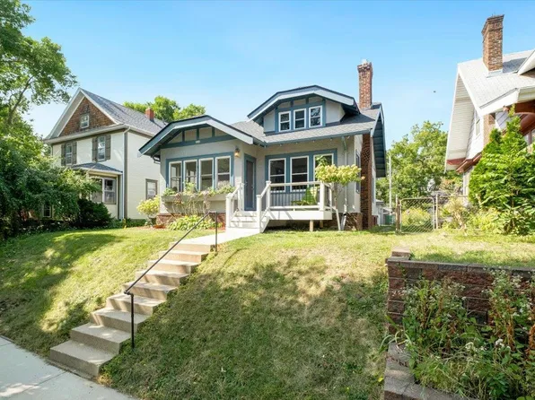 2606 Hayes St NE, Minneapolis, MN 55418