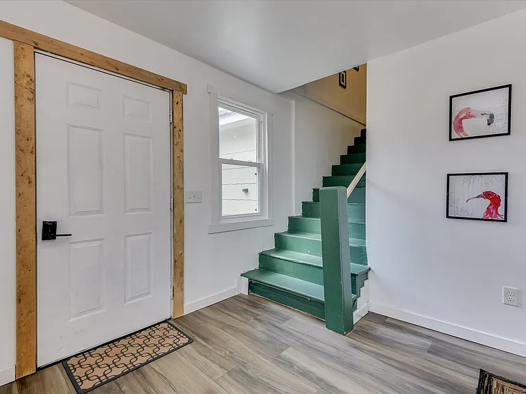 1532 Colleton Ave SE — Photo 2