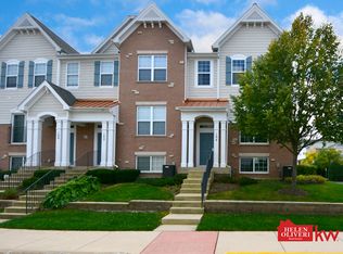 104 Arcadia Ln, Lake Zurich, IL 60047