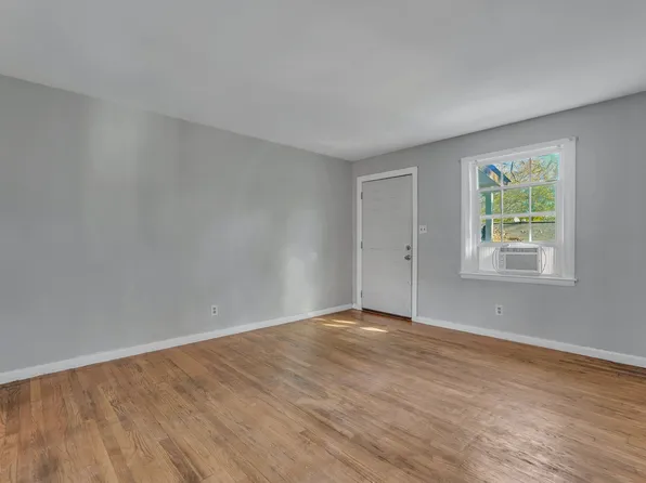 1131 E Bolton St, Savannah, GA 31404