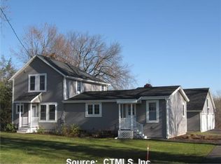 938 E St N, Suffield, CT 06078