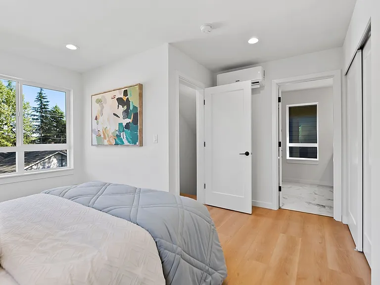 346 NE 55th St #C — Photo 28