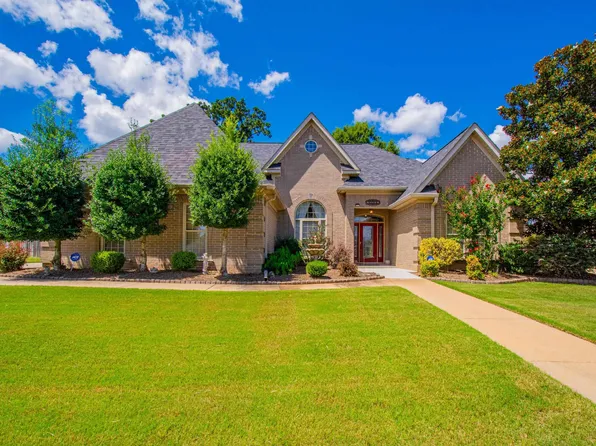 5211 Congressional Dr, Benton, AR 72019