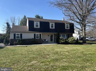28 W Hillcrest Ave, Chalfont, PA 18914