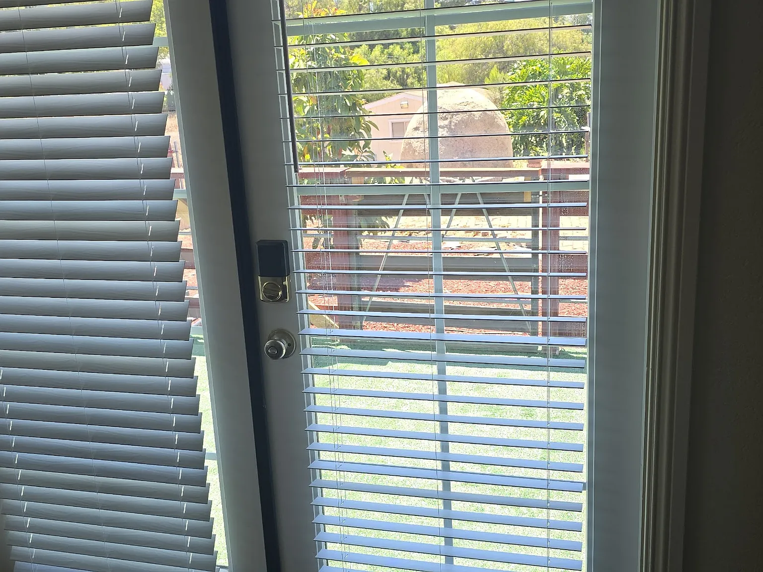 1 bed, 2700 sqft, $1,400 — Photo 3