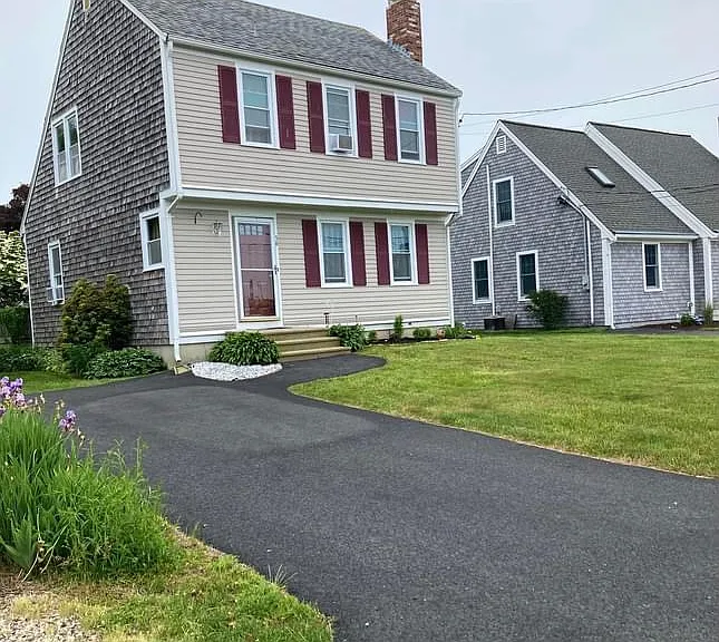 56 Wood Ave — Photo 1