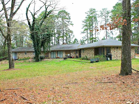 3rd image of 721 Angelina Dr