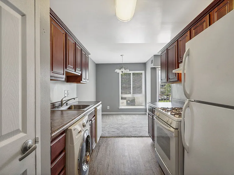 Andrews Ridge Apartments — Photo 7