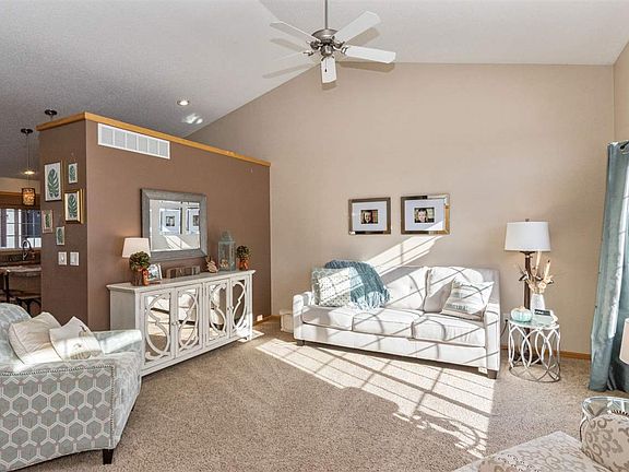 2nd image of 615 Pebble Ct